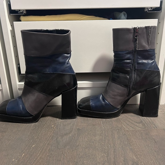 L'INTERVALLE Women's Black and Blue Heeled Boots - Picture 3 of 4